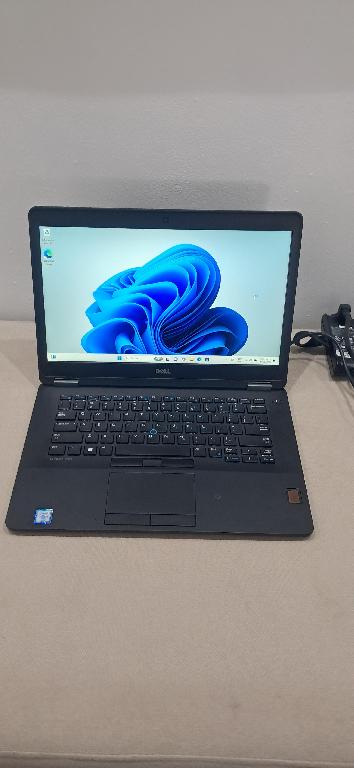 Laptop Dell i7 128GB SSD M.2 4GB DDR4 Bateria mala Foto 7313563-1.jpg