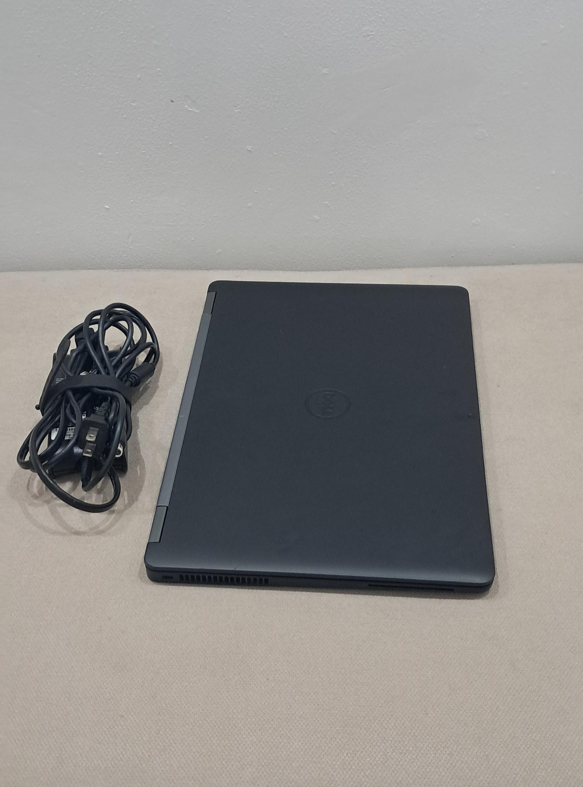 Laptop Dell i7 128GB SSD M.2 4GB DDR4 Bateria mala Foto 7313563-4.jpg