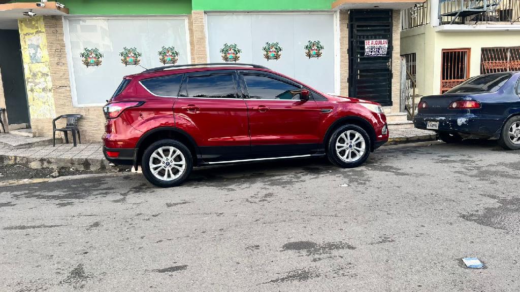 vendo ford escape 2018 motor 1.5 ecoboost super economica cero fallo  Foto 7313572-3.jpg