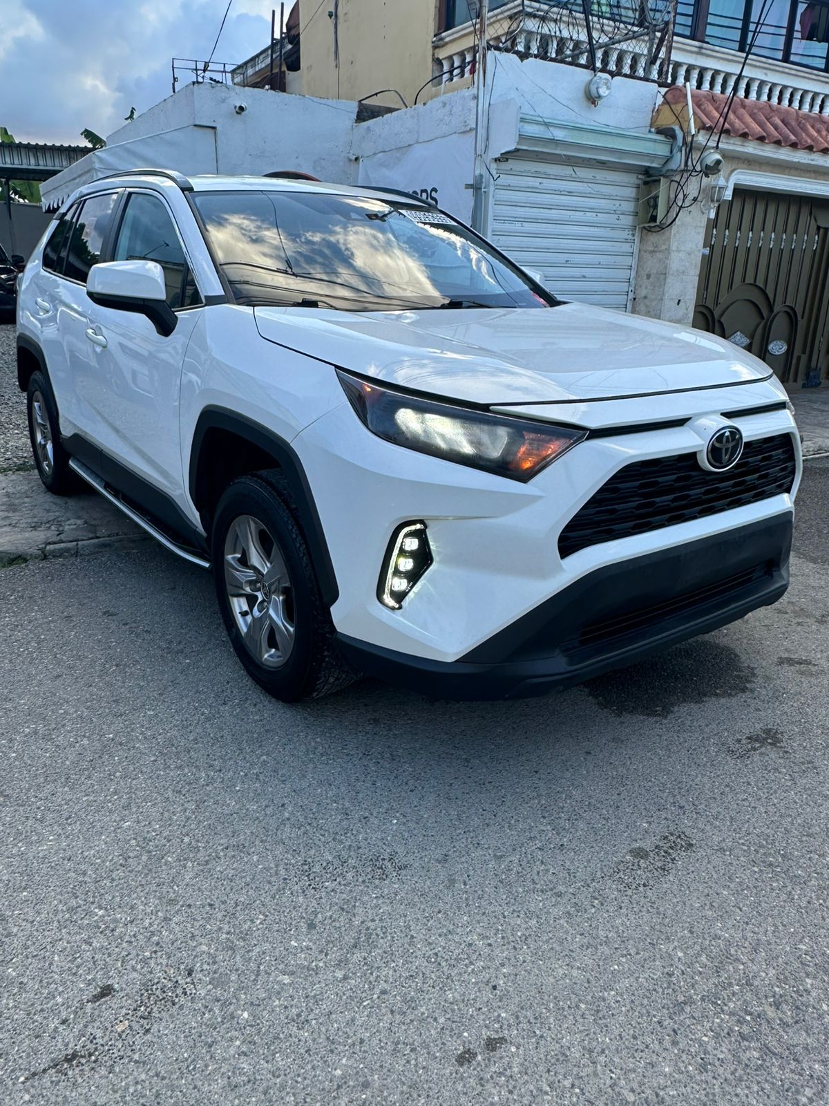 Toyota Rav4 LE 2020 Foto 7313657-2.jpg