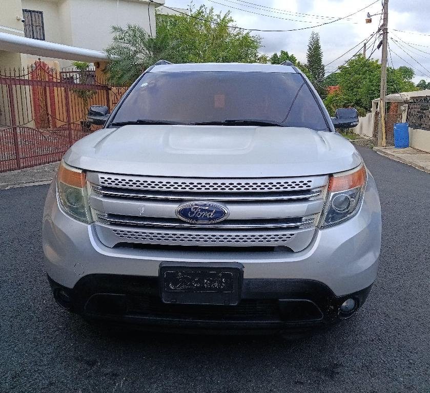 Ford Explorer XLT de la Casa 3 Filas de Asientos 14 Foto 7313675-1.jpg