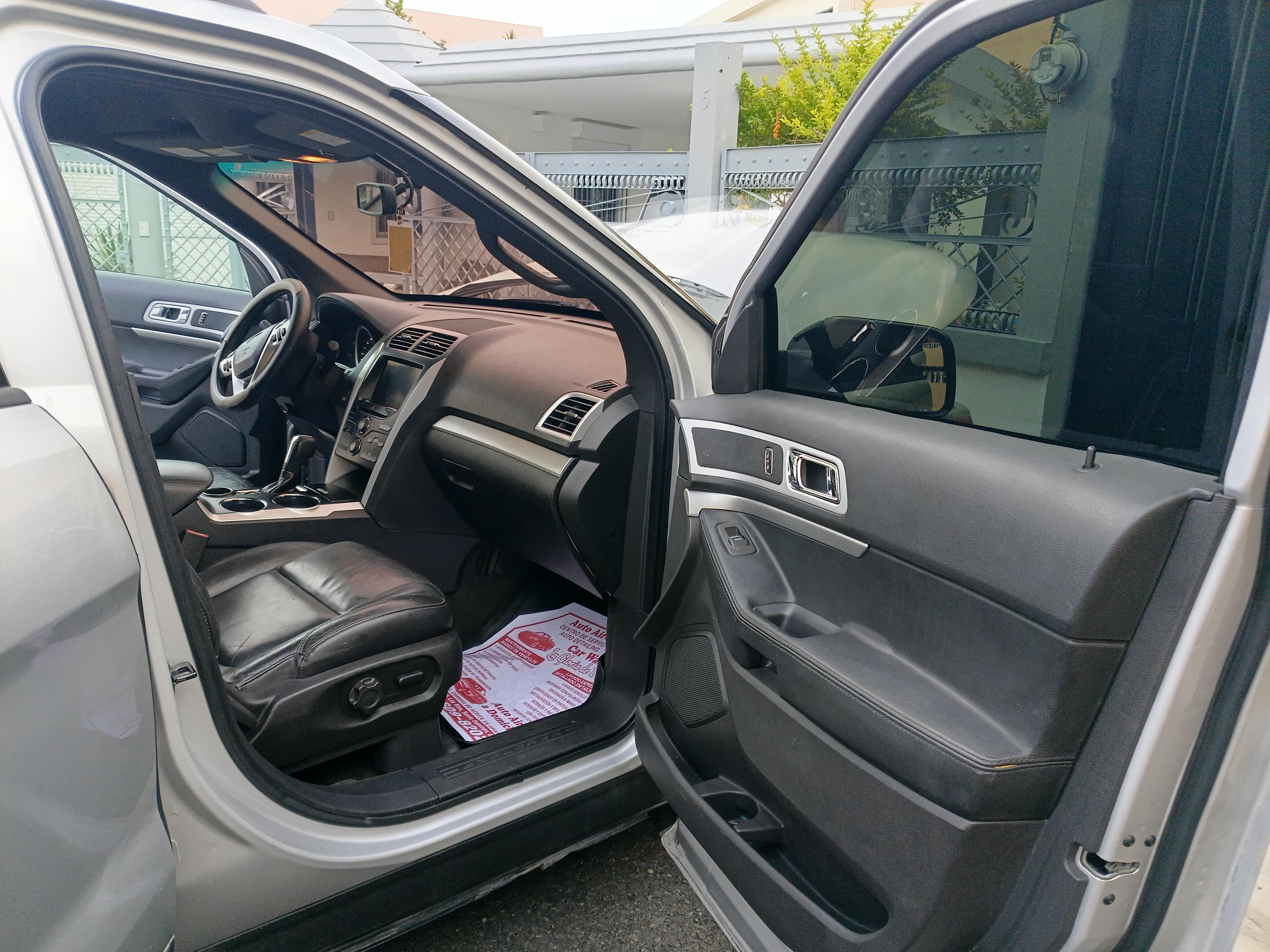 Ford Explorer XLT de la Casa 3 Filas de Asientos 14 Foto 7313675-9.jpg