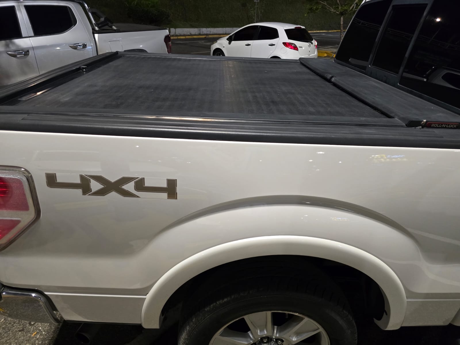 Ford Lariat Doble Cabina 4WD 11  Foto 7313737-6.jpg