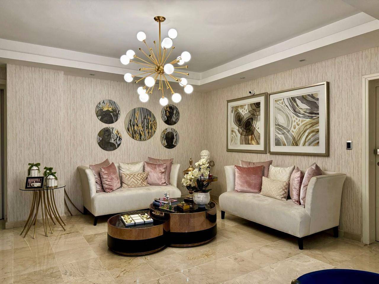 Descubre este espectacular apartamento en Naco en piso alto Foto 7313862-3.jpg