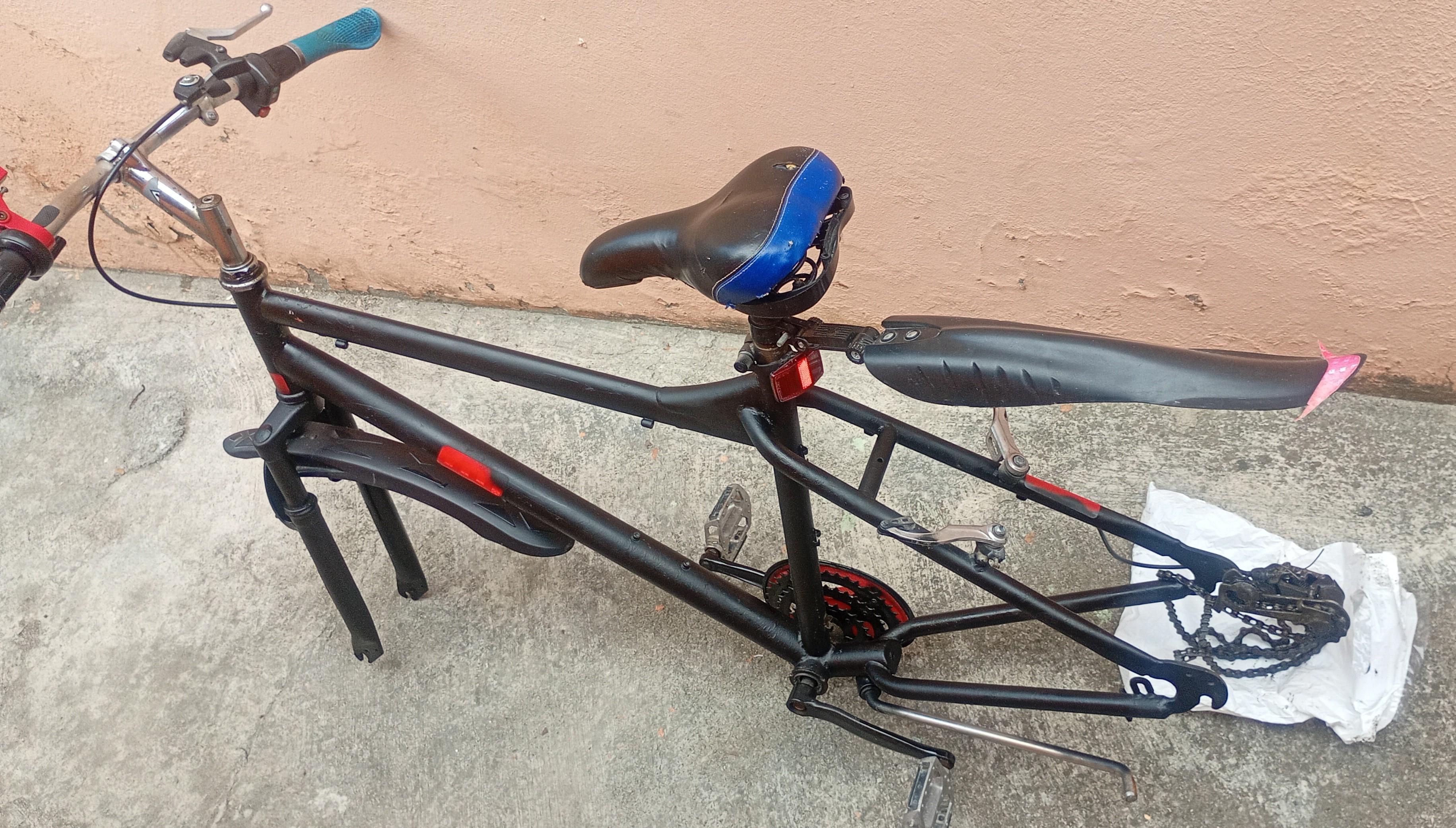 Bicicleta para reparar más otras cosas incluidas - Leer descripción  Foto 7313921-2.jpg
