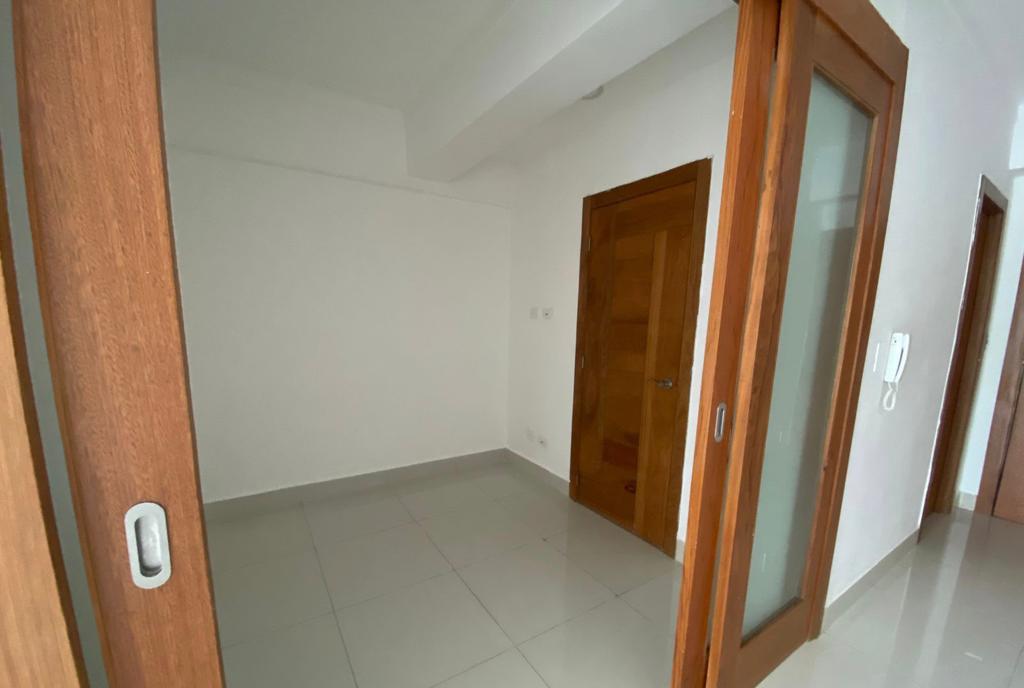 Alquiler apartamento vacío???? en Urb Fernández próx .al Bravo  Church Foto 7314101-6.jpg