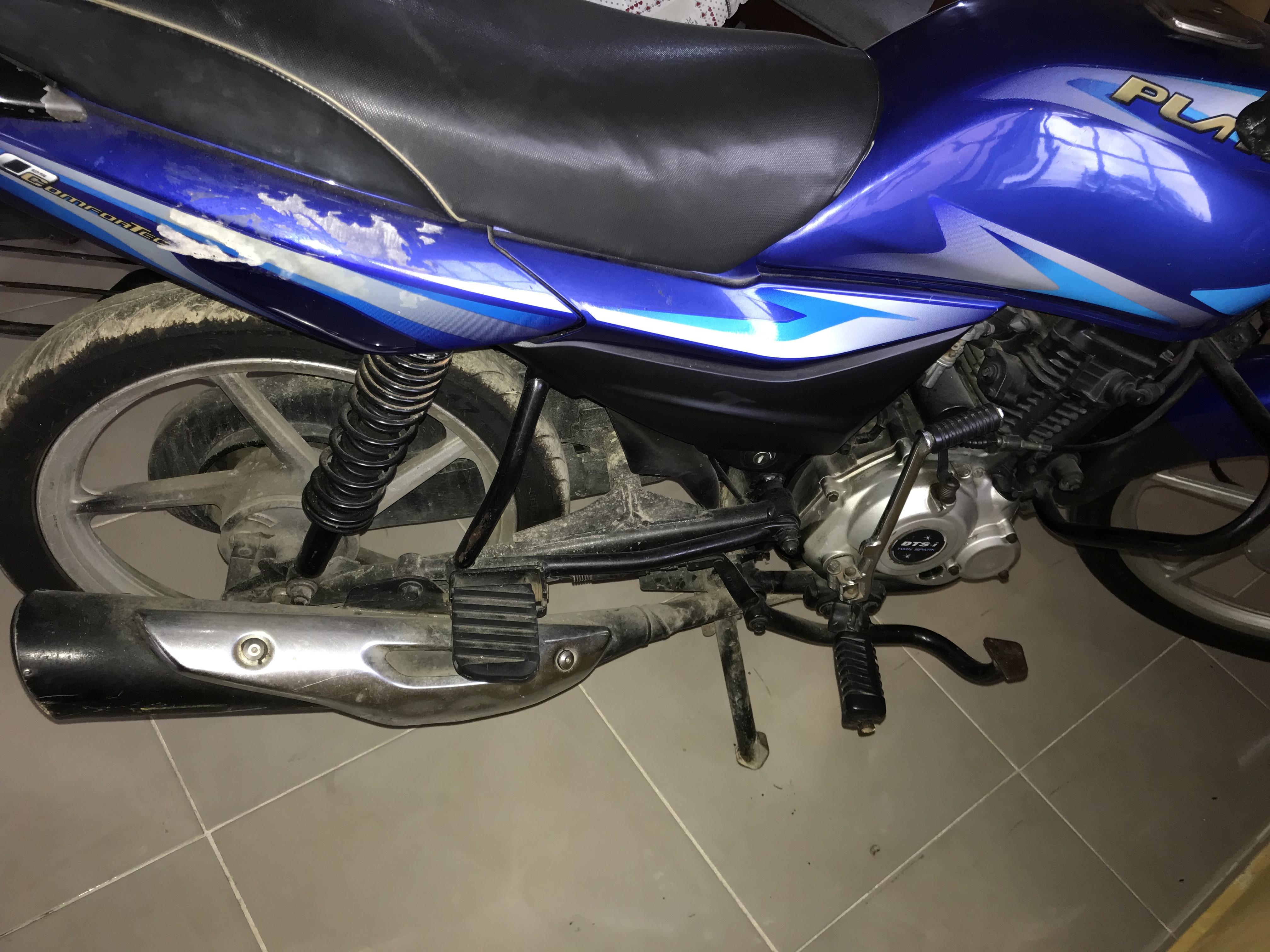 Motor Baja platina 100 2019 plásticos 2021 Foto 7314102-10.jpg