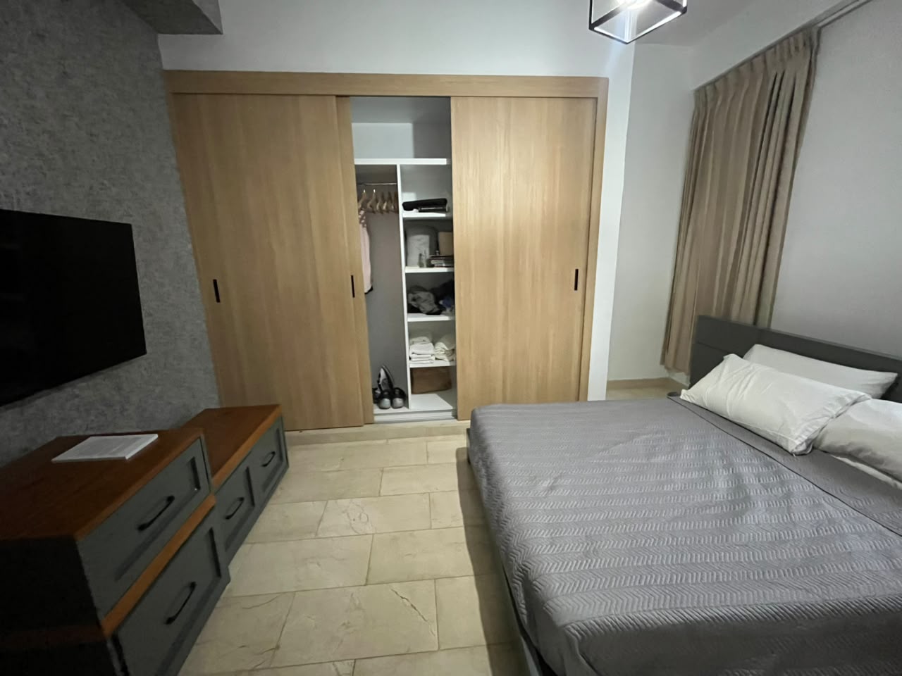 Apartamento en el corazón de Piantini casi esquina Abraham Lincoln Foto 7314136-3.jpg
