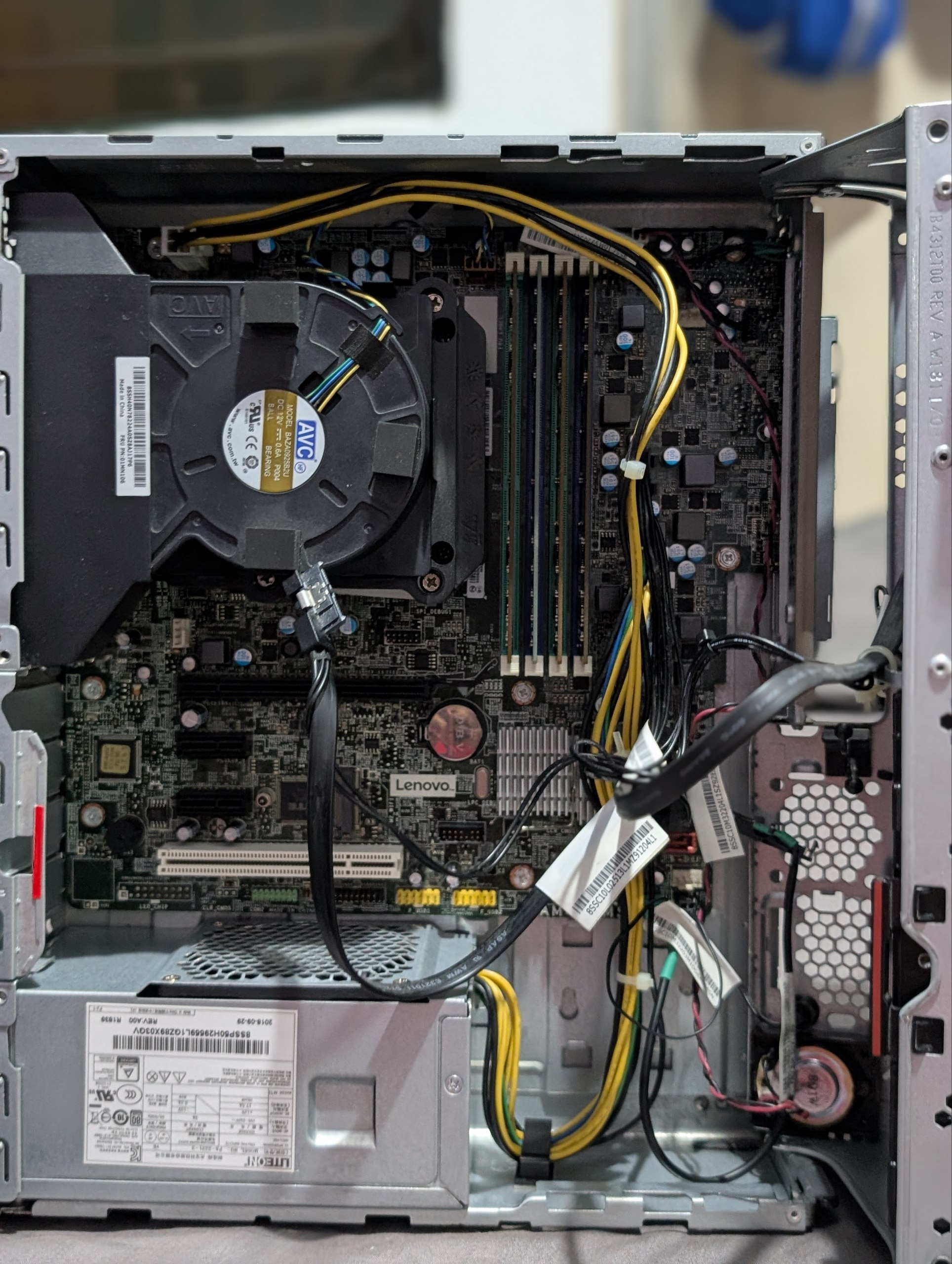 ????Oferta! Lenovo M725S Ryzen 3 Pro???? Foto 7314170-4.jpg