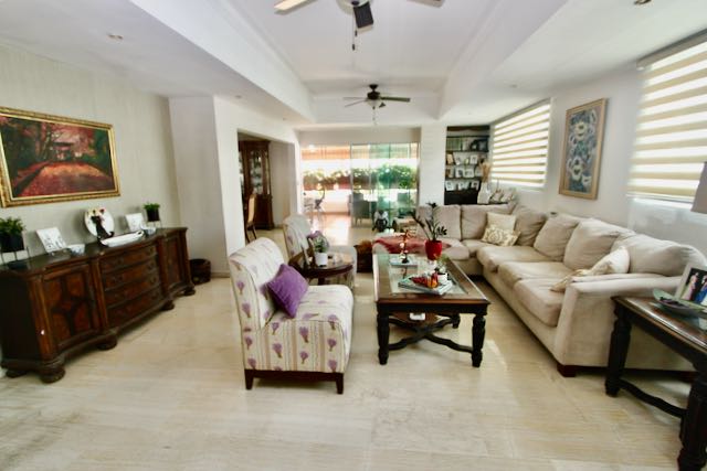 VENDO PENTHOUSE EN NACO CON 5 PARQUEOS Foto 7314227-7.jpg