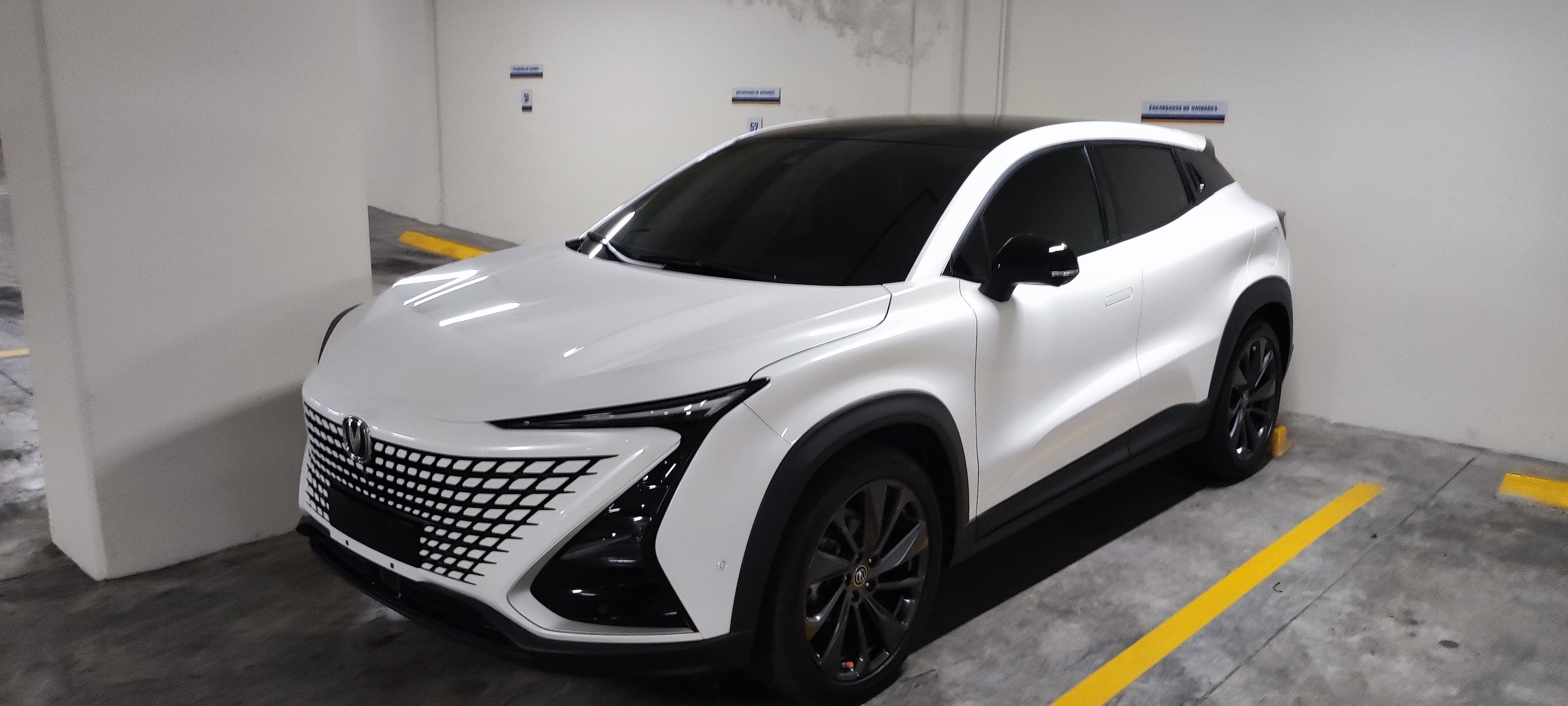 VENDO JEEPETA CHANGAN UNI T 2023  9.8 DE 10 GARANTIA VIGENTE DE LA CAS Foto 7314356-7.jpg