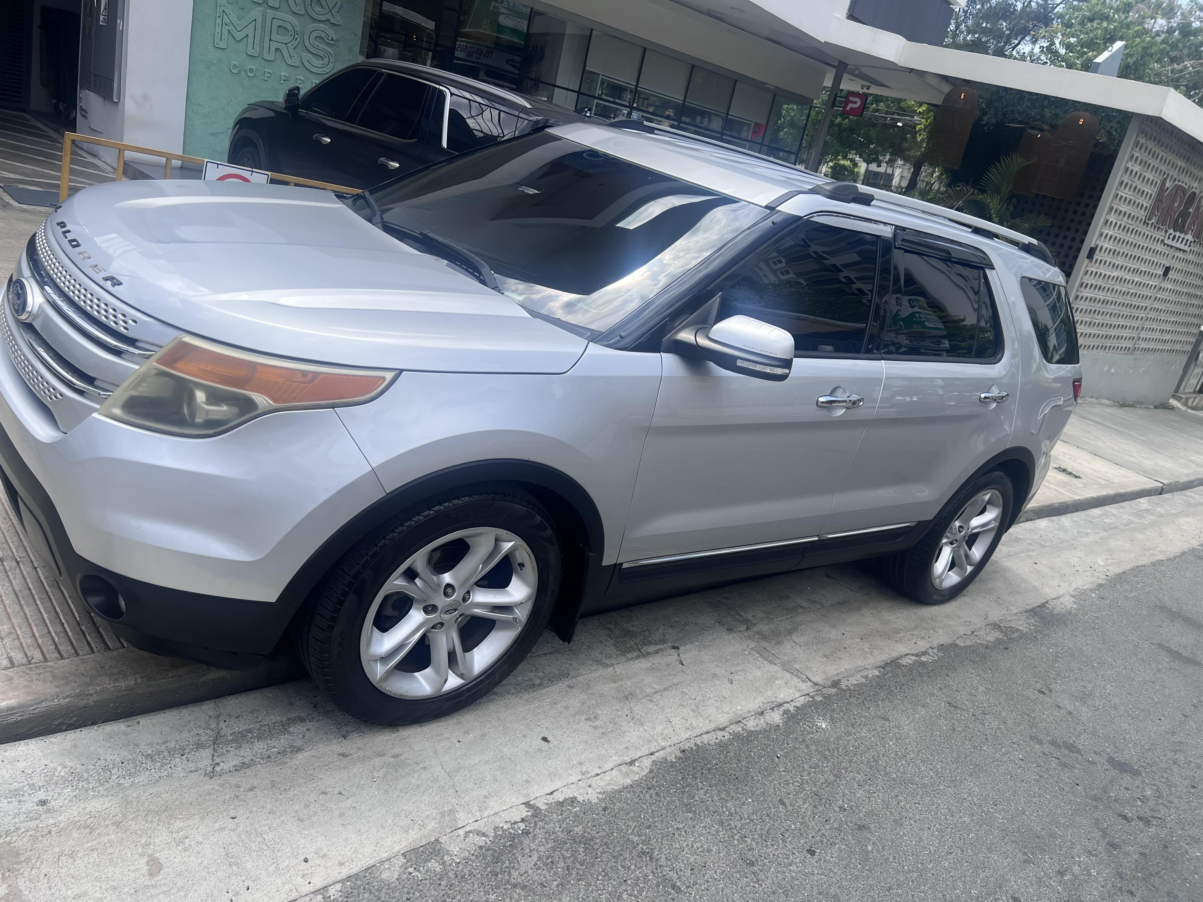 Ford Explorer 2011 limited 500000 pesos negociable la más nueva del me Foto 7314446-6.jpg