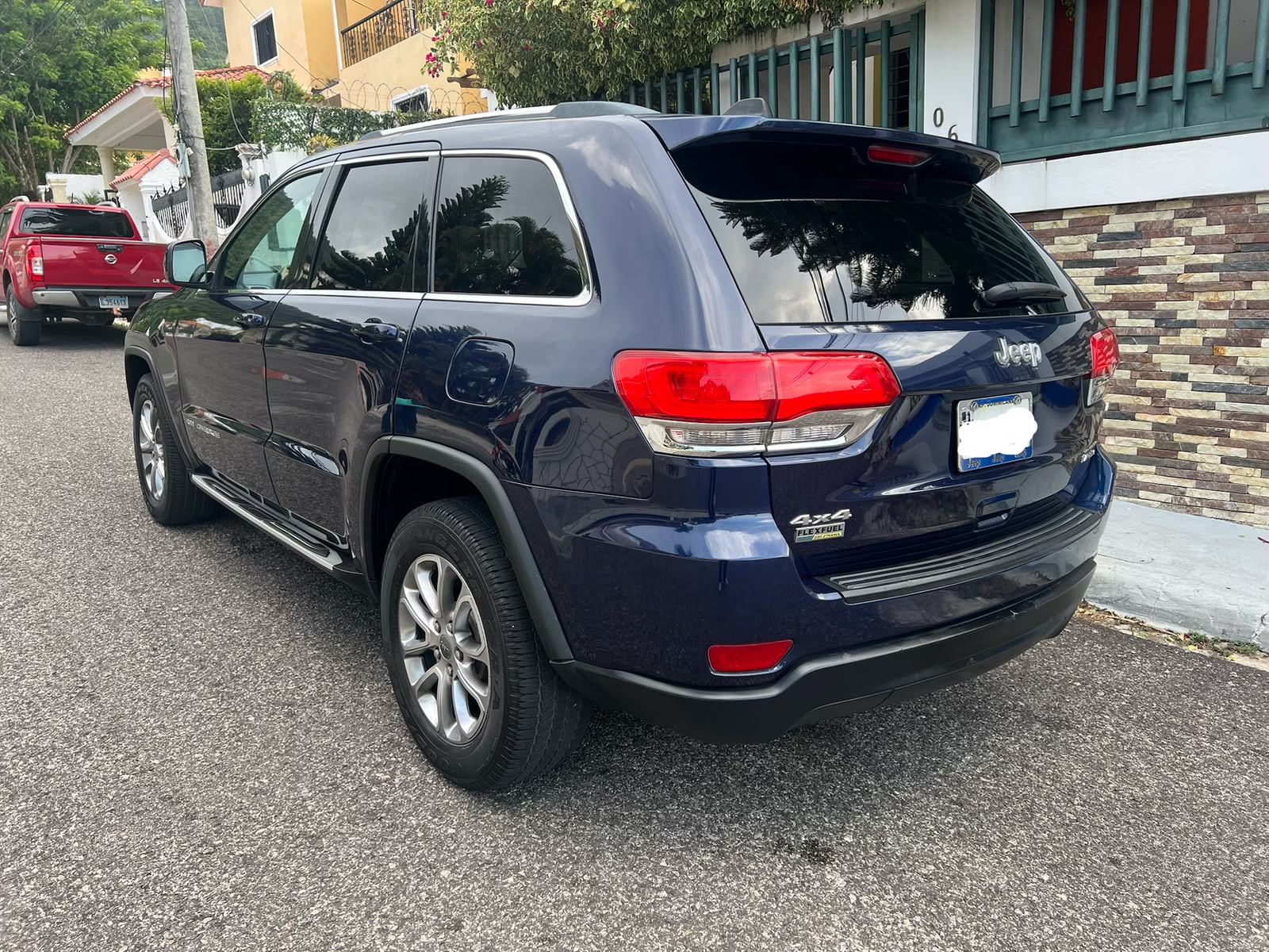Jeep grand cherokee Laredo   2014  V6  4x4 en Puerto Plata Foto 7314497-12.jpg
