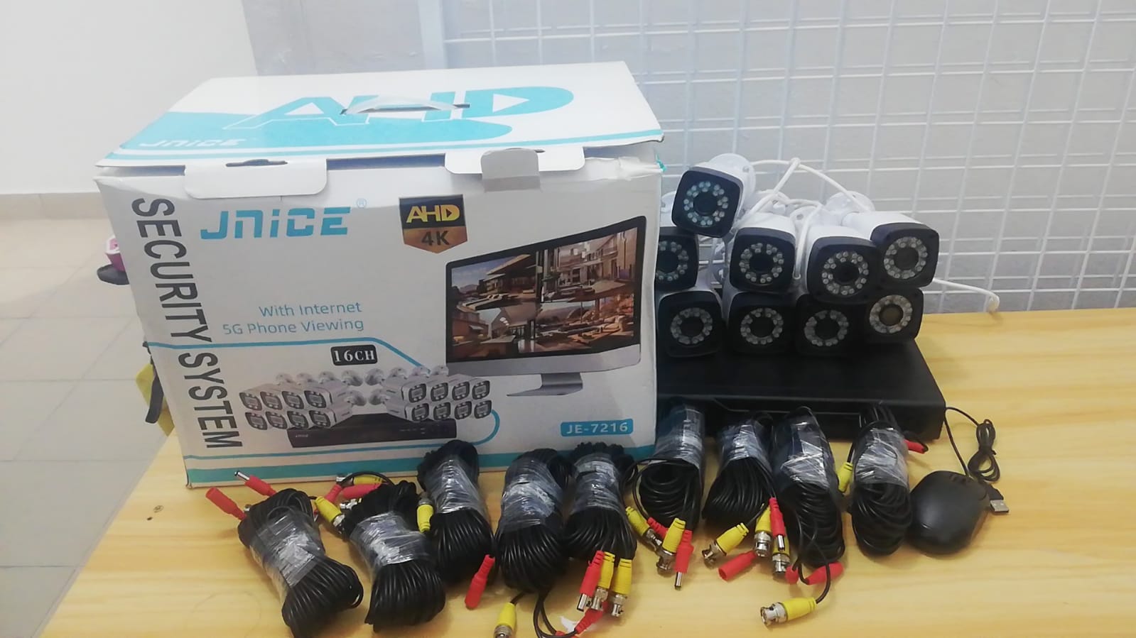 JNICE JE-7216 Sistema Completo 16 Cámaras DVR para Protección Total Foto 7314643-1.jpg