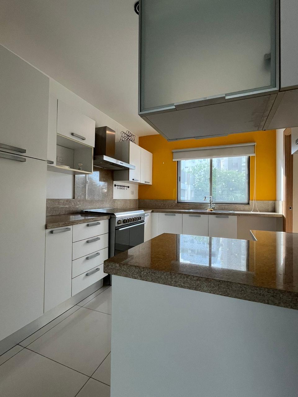 Apartamento en Venta en Evaristo Morales – 2 hab 2 parqueos   Foto 7314657-7.jpg