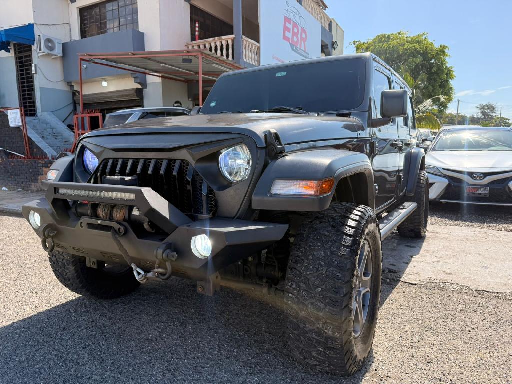 Jeep Wrangler Sport S 2018 Foto 7314724-1.jpg