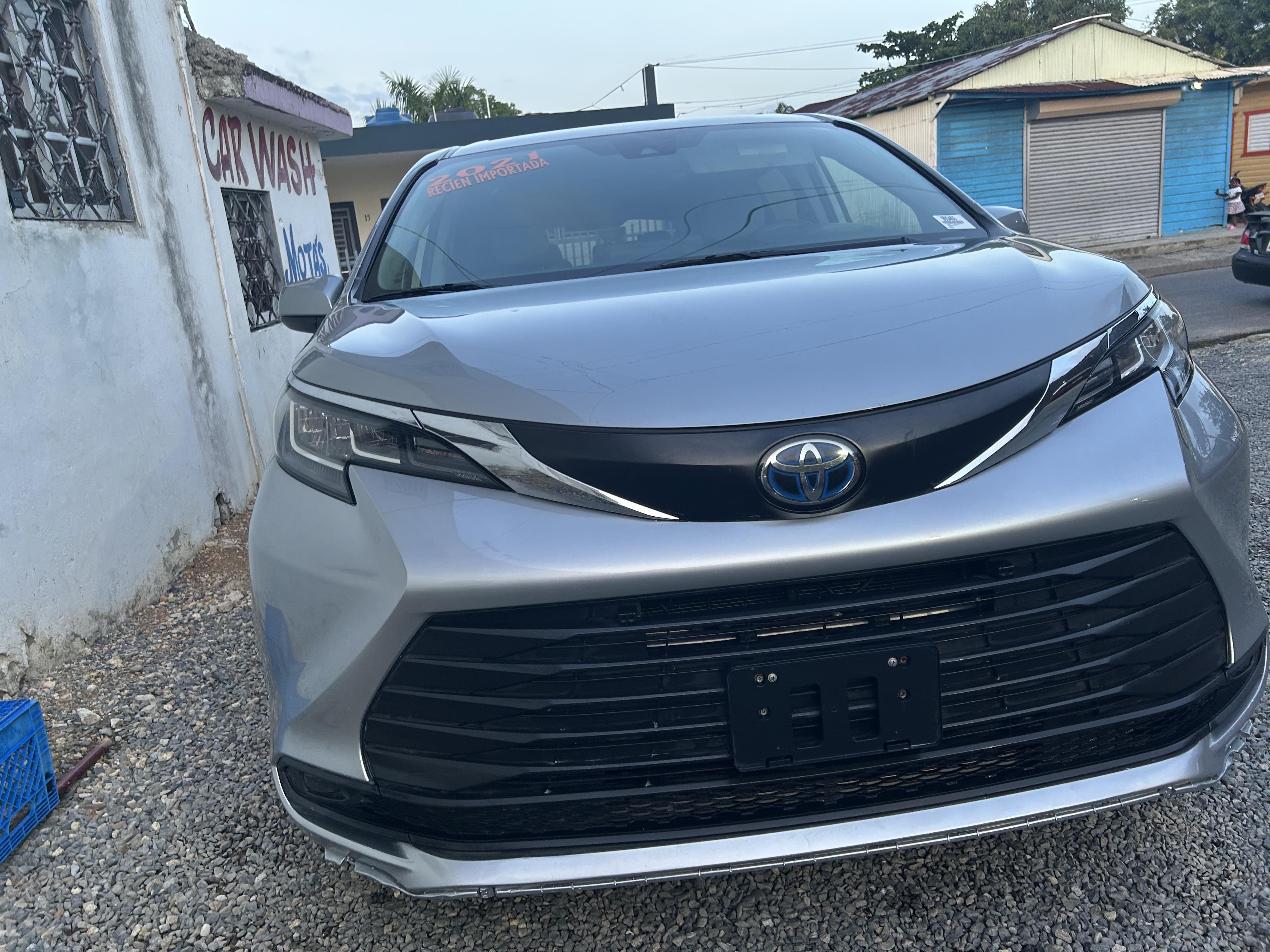 Toyota Sienna Hibrida LE en La Altagracia Foto 7314846-9.jpg