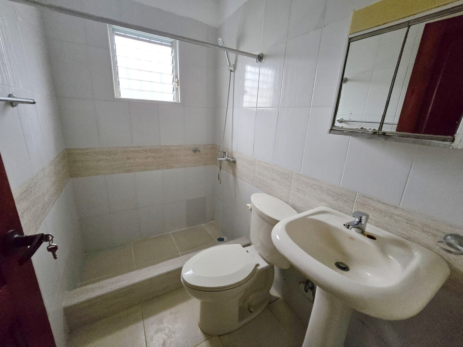 Apartamento en la Jacobo Majluta Ciudad Bonita   4to piso 89mt2   Foto 7314920-4.jpg