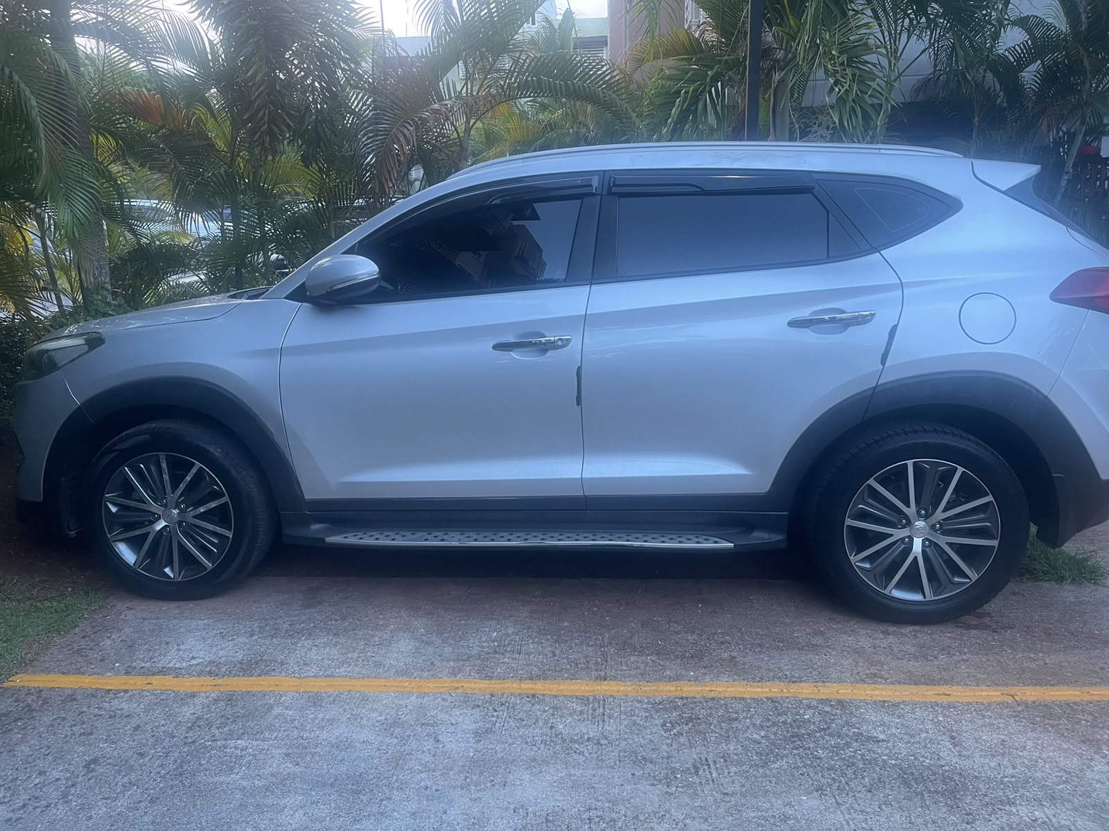 Vendo Hyundai Tucson excelentes condiciones Negociable Foto 7315014-3.jpg