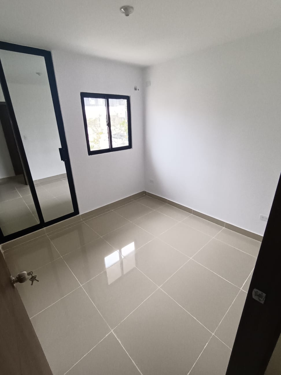 Alquiler de inmueble próximo a la Ciudad Juan Bosch. Foto 7315438-2.jpg