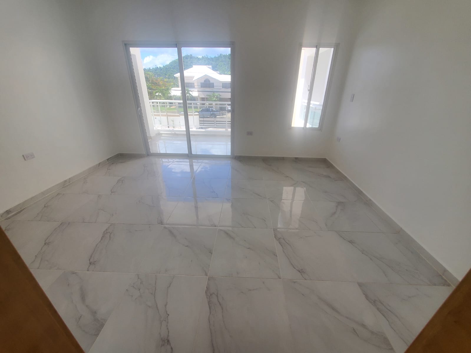 Vendo Exclusivo Apto de 3 HABS. 137 Mts.2 en URB. TORRE ALTA de Puerto Foto 7315510-4.jpg
