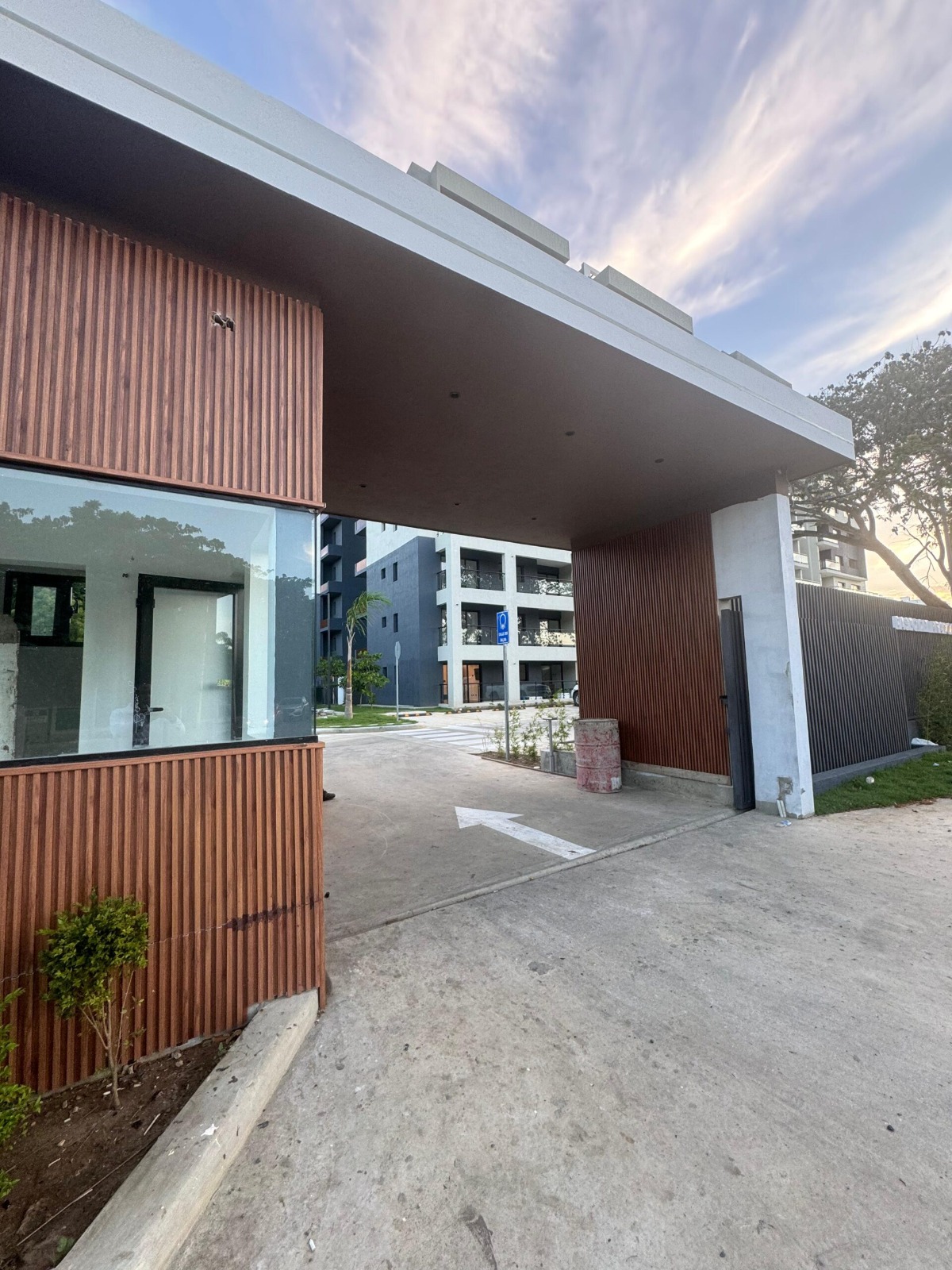 ????️ APARTAMENTO NUEVO EN VENTA – DÉCIMO PISO  Av. Hispanoamericana  Foto 7315528-6.jpg