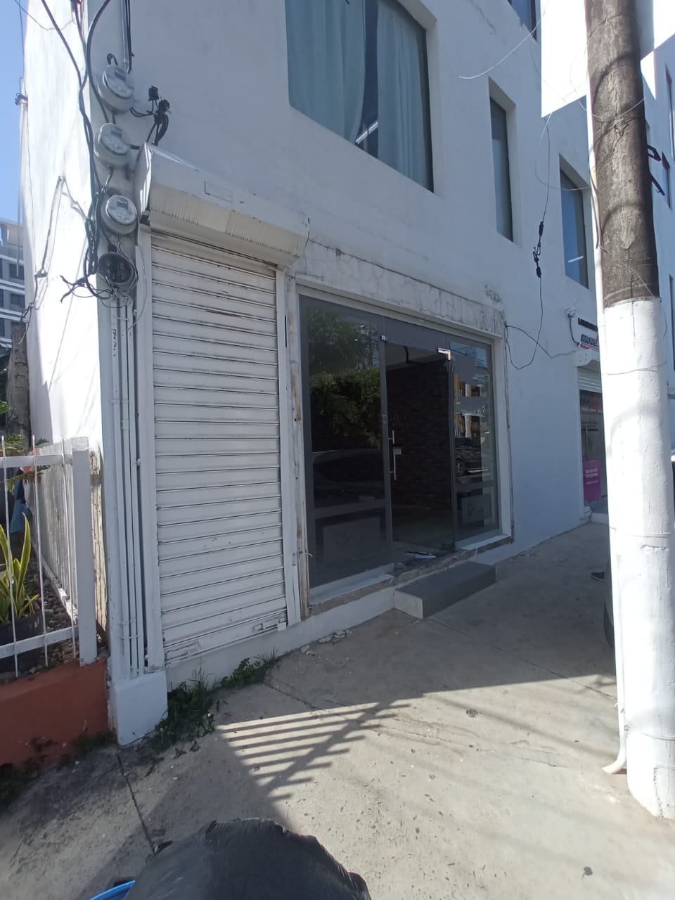 Local Comercial en Alquiler en Bella Vista Foto 7315565-2.jpg