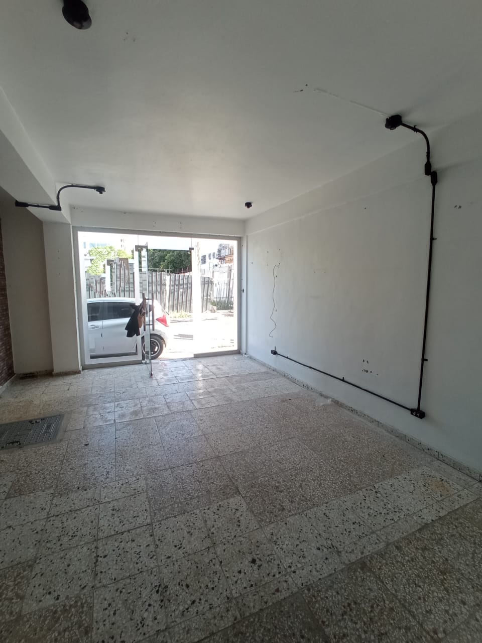 Local Comercial en Alquiler en Bella Vista Foto 7315567-15.jpg