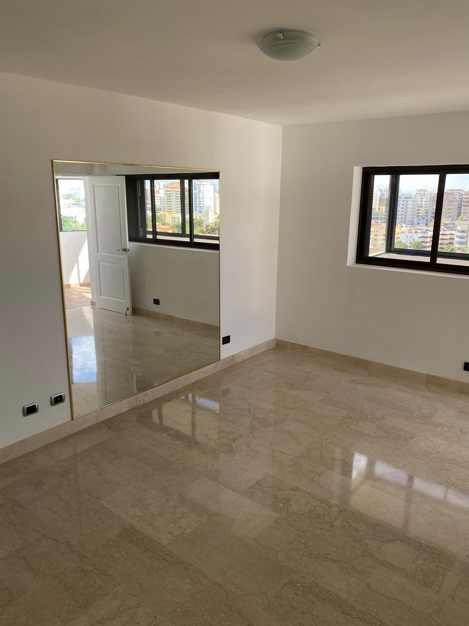 Espectacular Apartamento en alquiler Av. Anacaona Foto 7315607-13.jpg