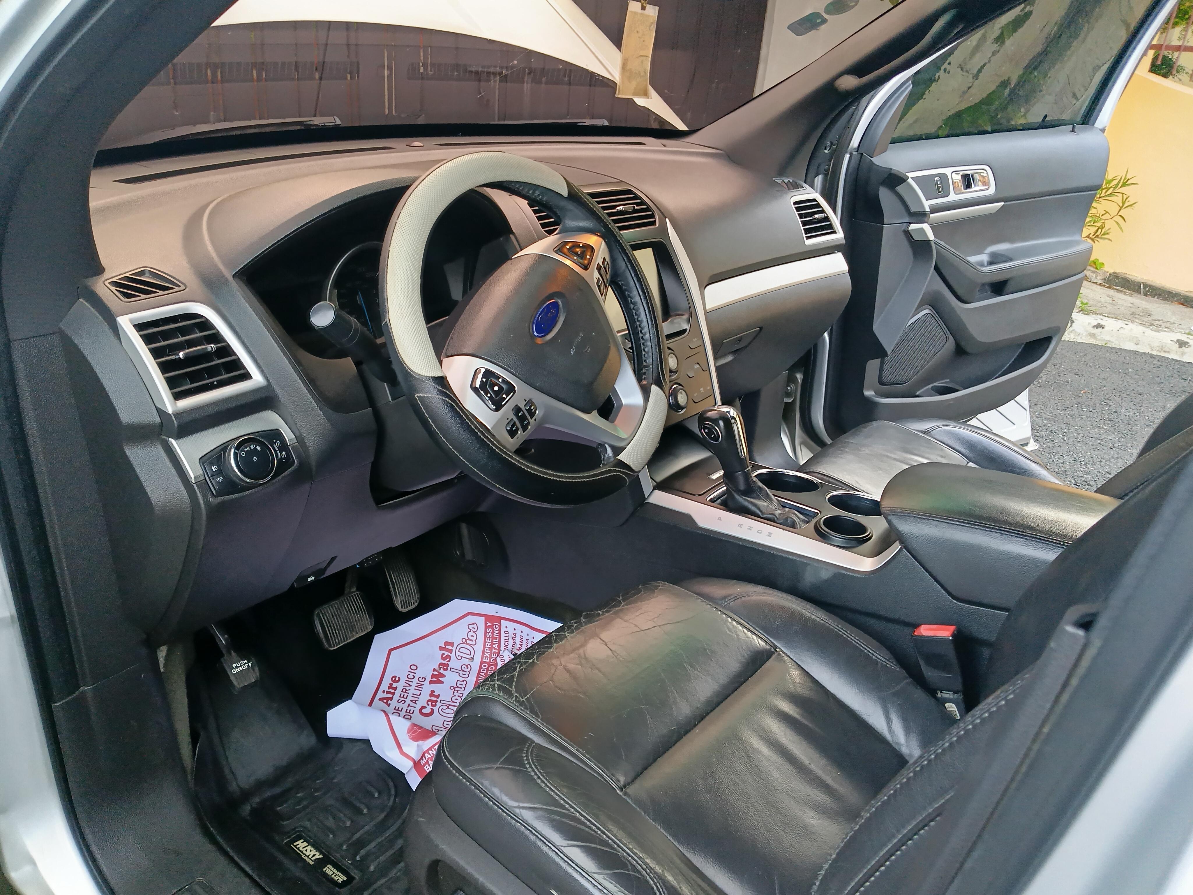 Ford Explorer XLT de la Casa 14  Foto 7315733-8.jpg