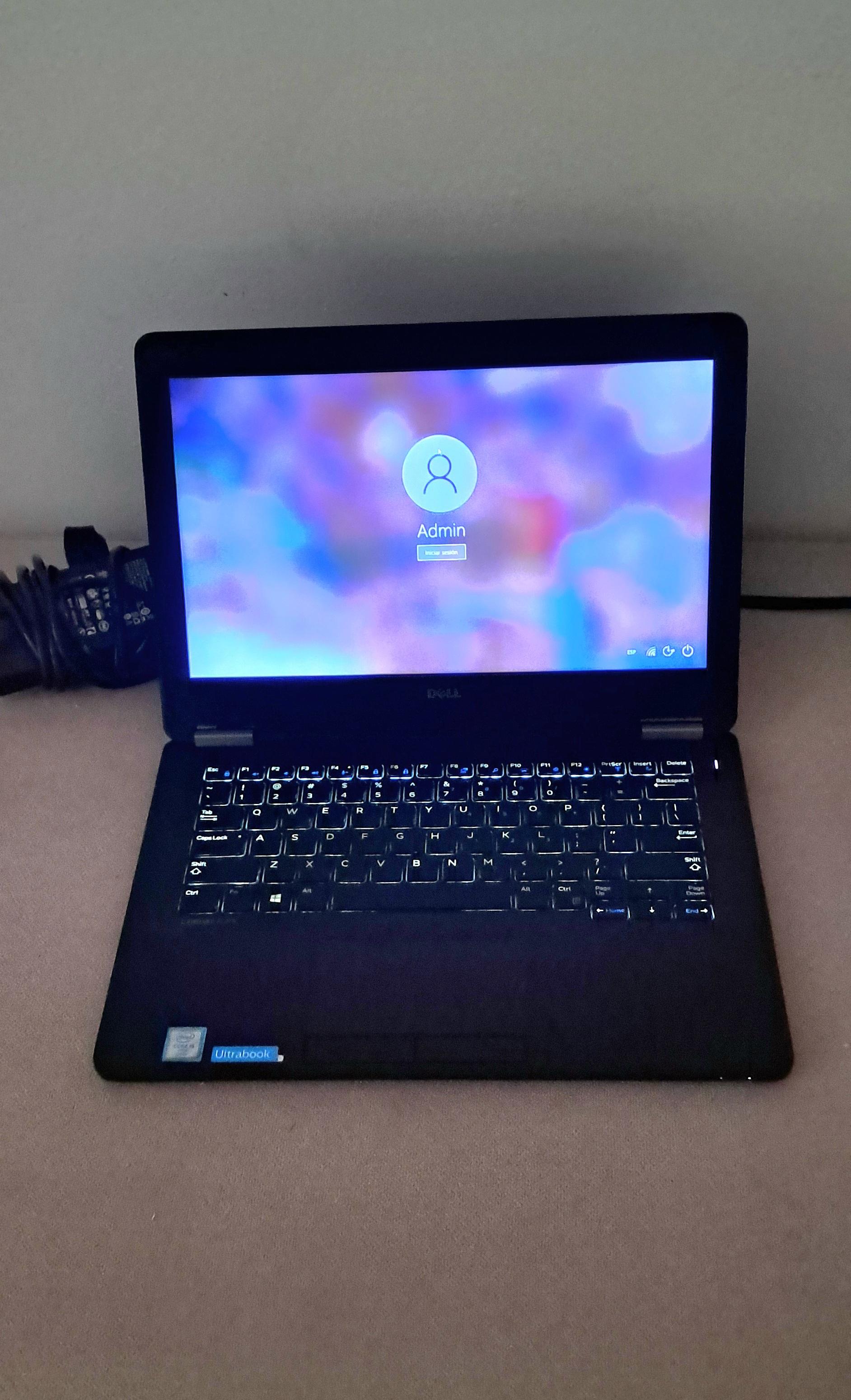Laptop Dell i5 2.4 GHz 8GB 128GB SSD M.2 DDR4 E7270 VER DETALLE Foto 7315751-6.jpg