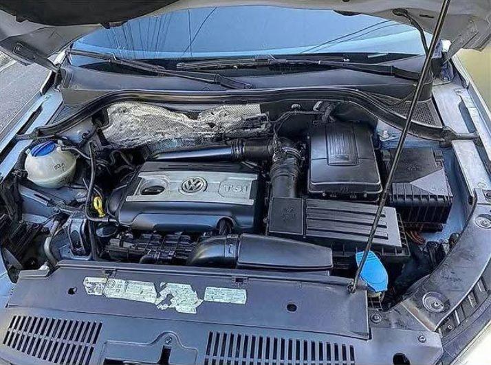 Volkswagen Tiguan SE Turbo 4WD 15  Foto 7315753-10.jpg