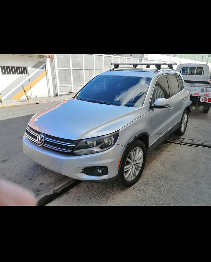 Volkswagen Tiguan SE Turbo 4WD 15  Foto 7315753-3.jpg