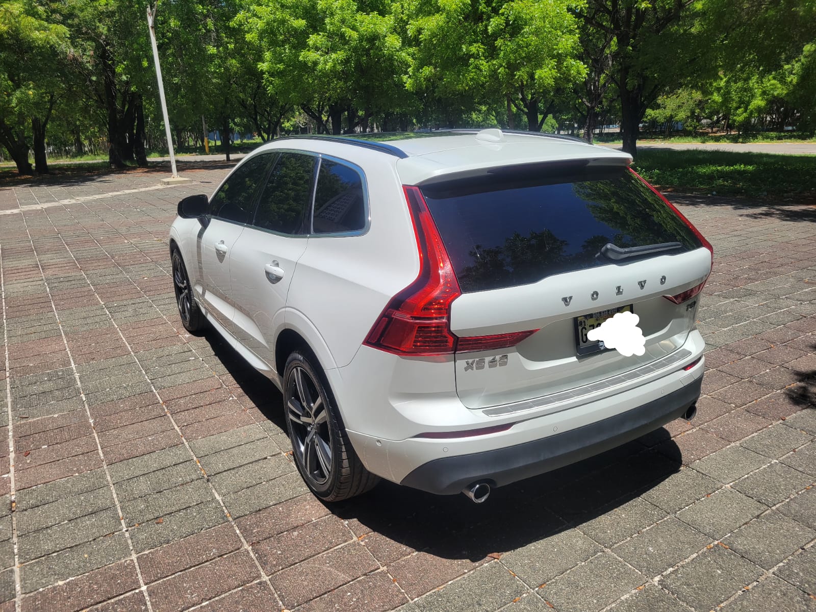 Volvo CX60 T5 Momentum 19  Foto 7315761-5.jpg