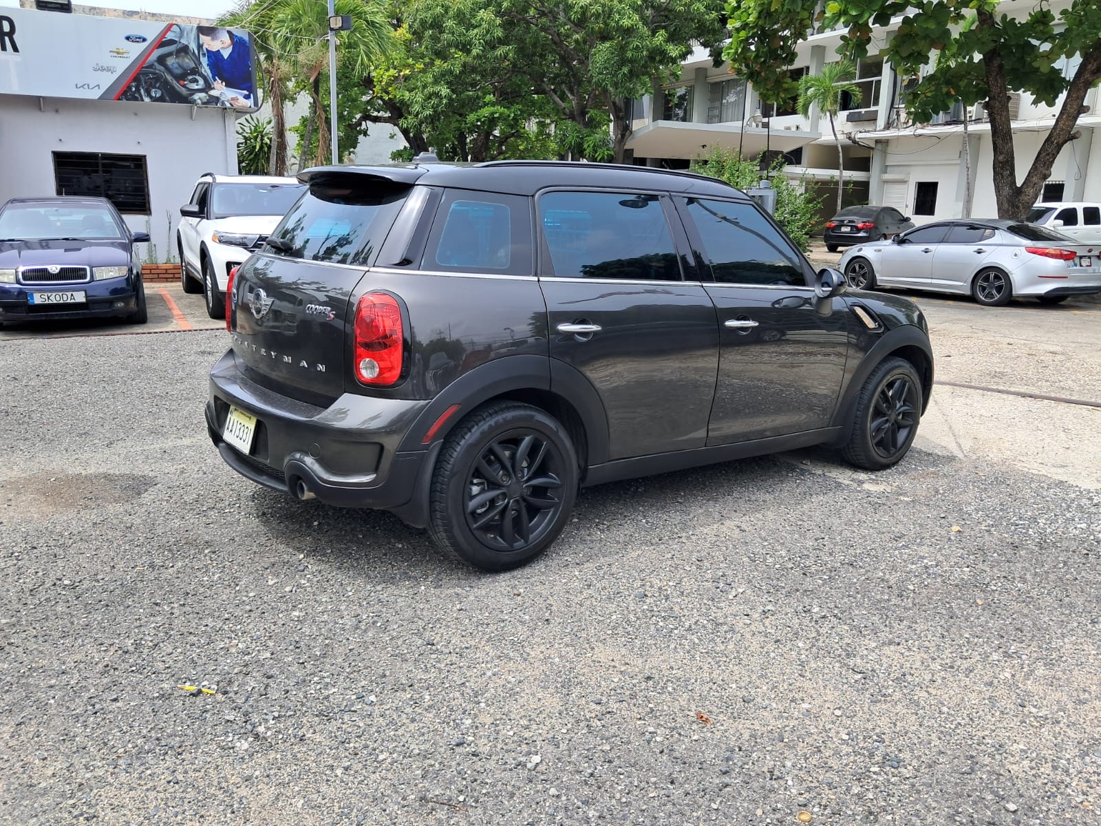 Dale un toque de estilo y potencia a tus días con este Mini Cooper Cou Foto 7315947-5.jpg