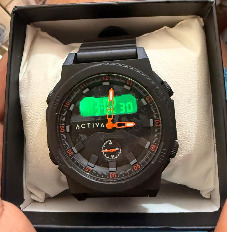 Reloj deportivo Activa x Invicta serie Digital Essentials caja de resi Foto 7315985-1.jpg