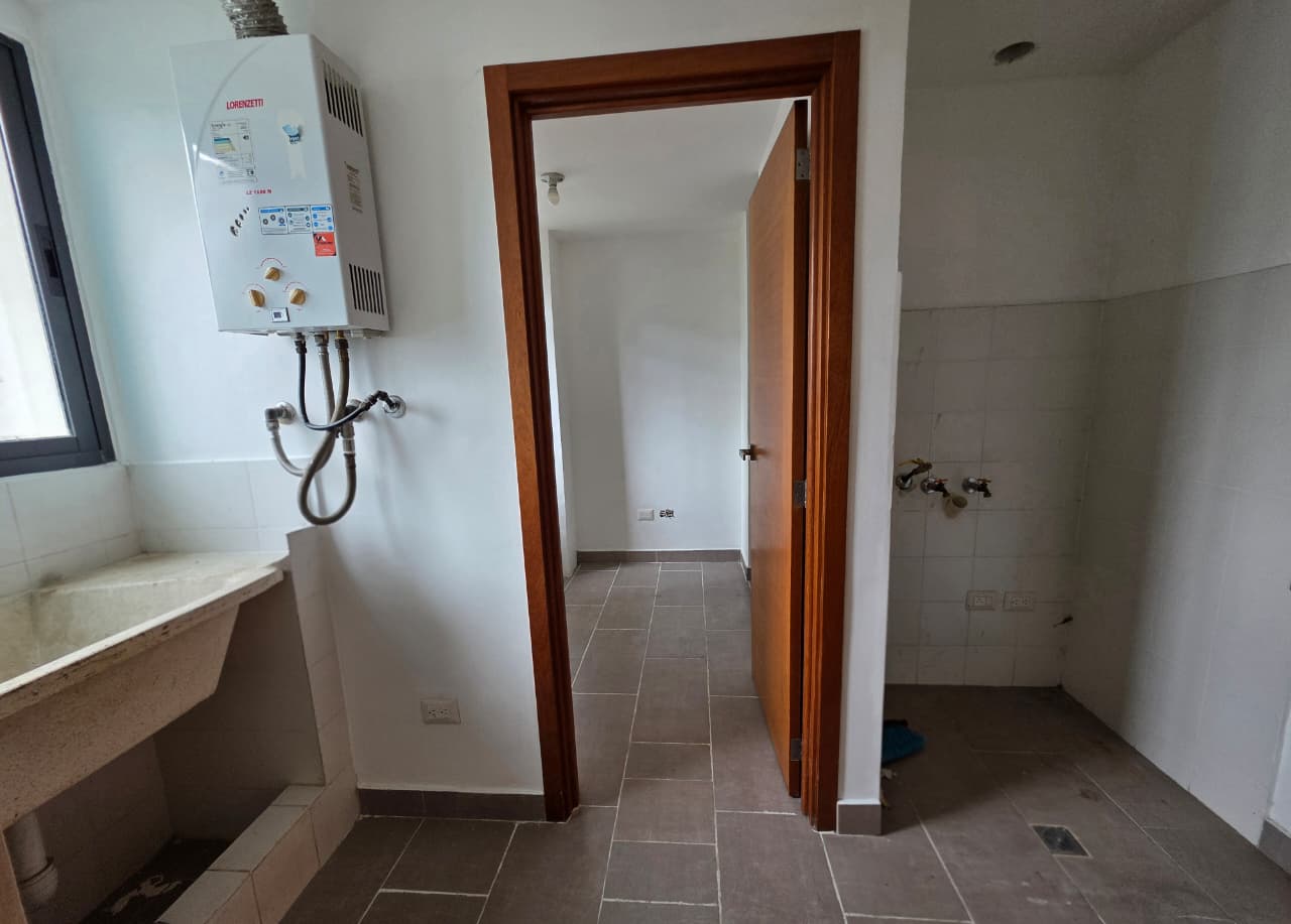 Vendo Exclusivo Apto de Lujo en NACO 3 HABS. 175 Mts.2 piso 5 Foto 7316003-9.jpg