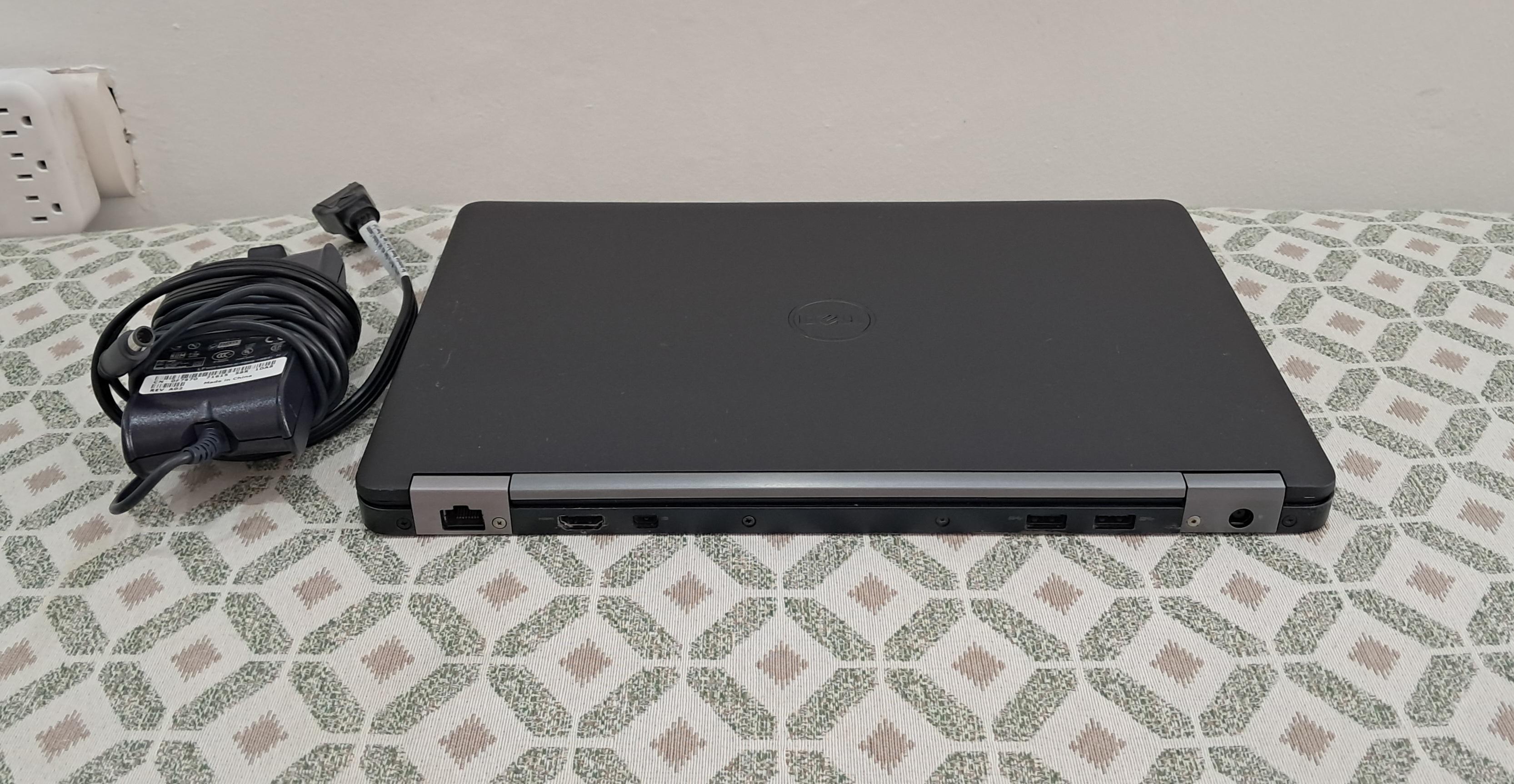 Laptop Dell i7 2.8 GHz 256GB SSD M.2 8GB DDR4 E747 Foto 7316087-5.jpg