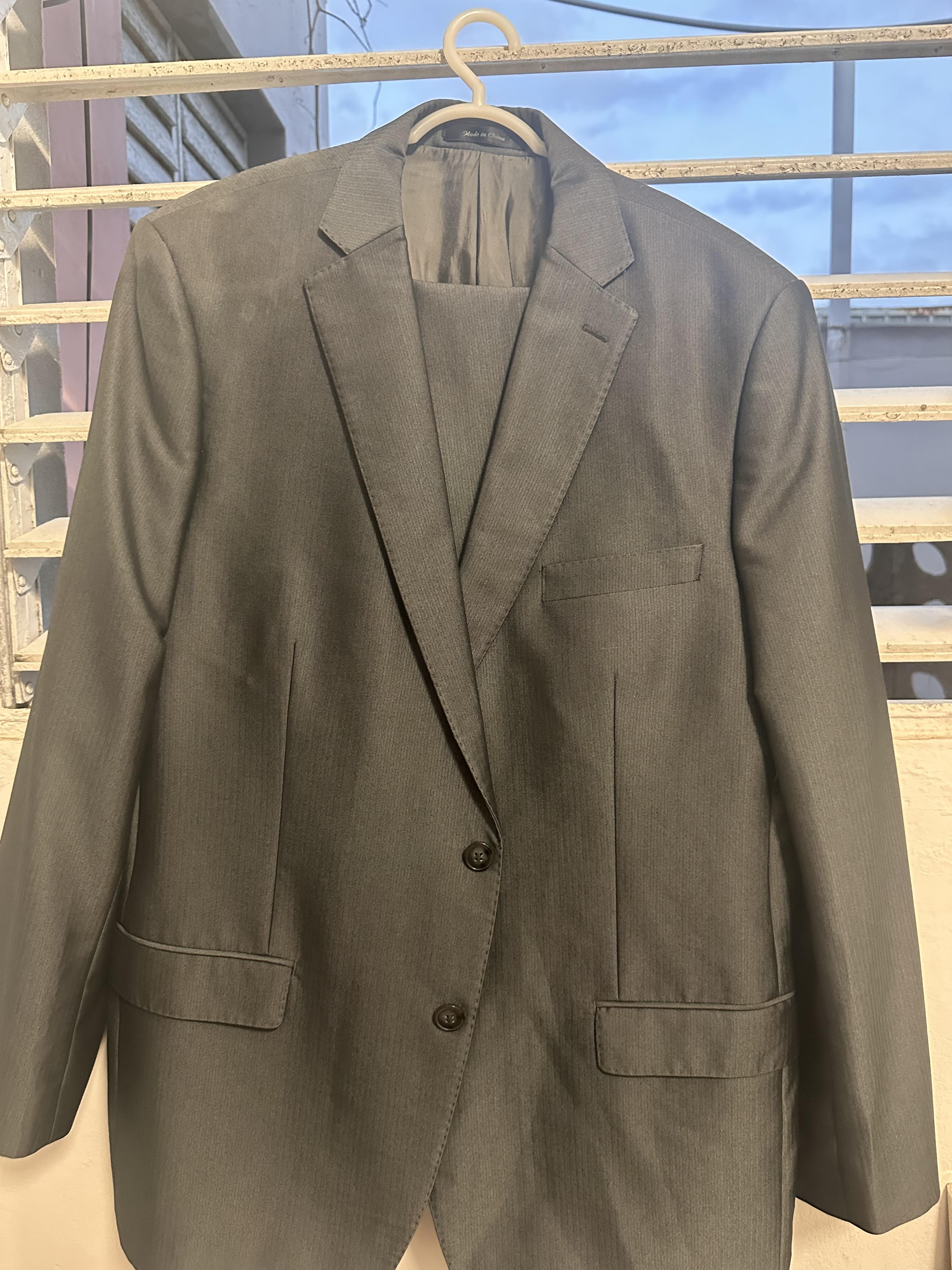 Traje completo de marca  Foto 7316126-2.jpg