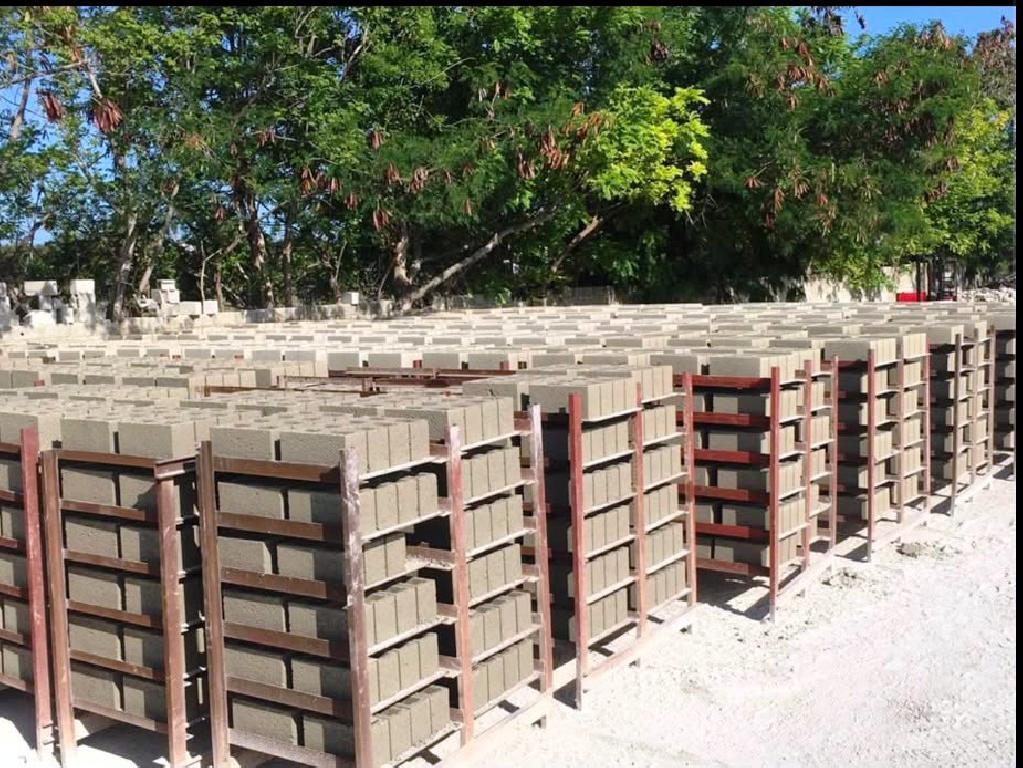  VENDO ESTA FABRICA DE BLOCK. GANANCIAS INMEDIATA! LEE LA DESCRIPCIÓN Foto 7316583-1.jpg