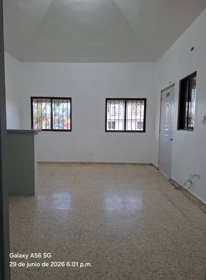 Apt. Para Alquilar en el Residencial Santo Domingo Foto 7316841-3.jpg