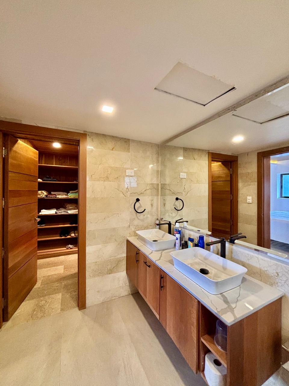 Impresionante apartamento totalmente remodelado en venta y alquiler en Foto 7316856-12.jpg