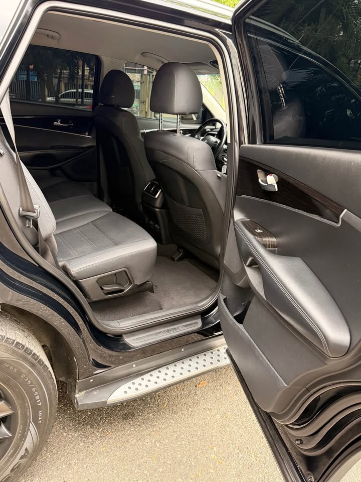 KIA SORENTO 2019  4x4  CLEAN CARFAX 3 FILAS ASIENTOS  EXCELENTE CONDIC Foto 7316861-2.jpg