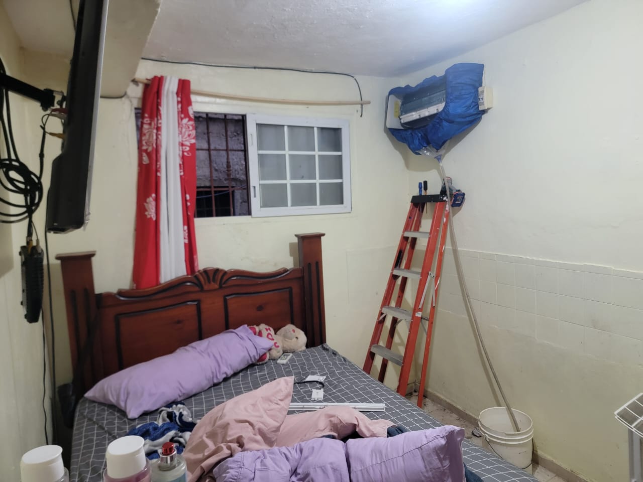 VENDO PEQUEÑO EDIFICIO DE 2 NIVELES POSEE 3 APARTAMENTOS Y UN LOCAL. S Foto 7317033-3.jpg