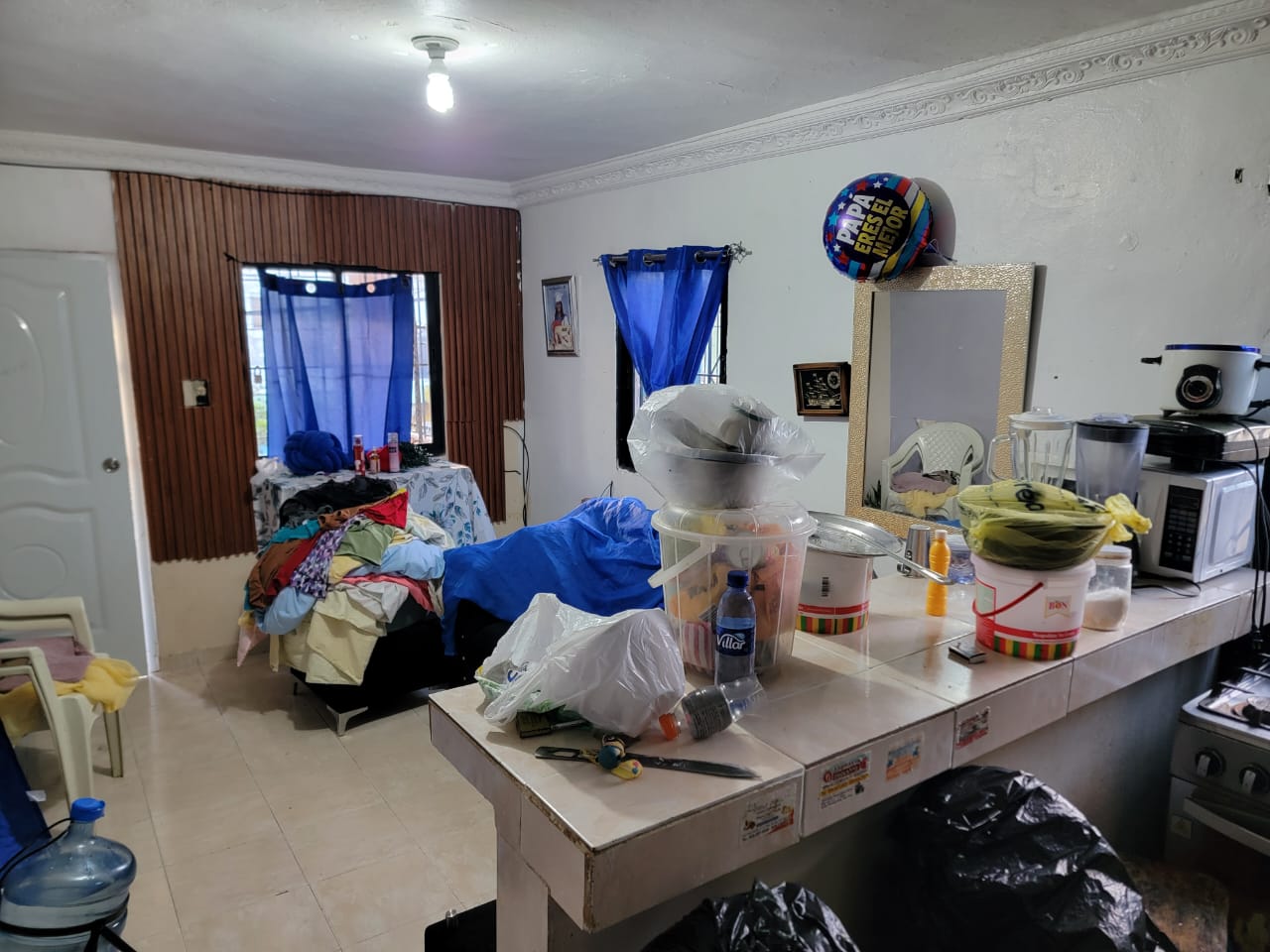 VENDO PEQUEÑO EDIFICIO DE 2 NIVELES POSEE 3 APARTAMENTOS Y UN LOCAL. S Foto 7317033-6.jpg