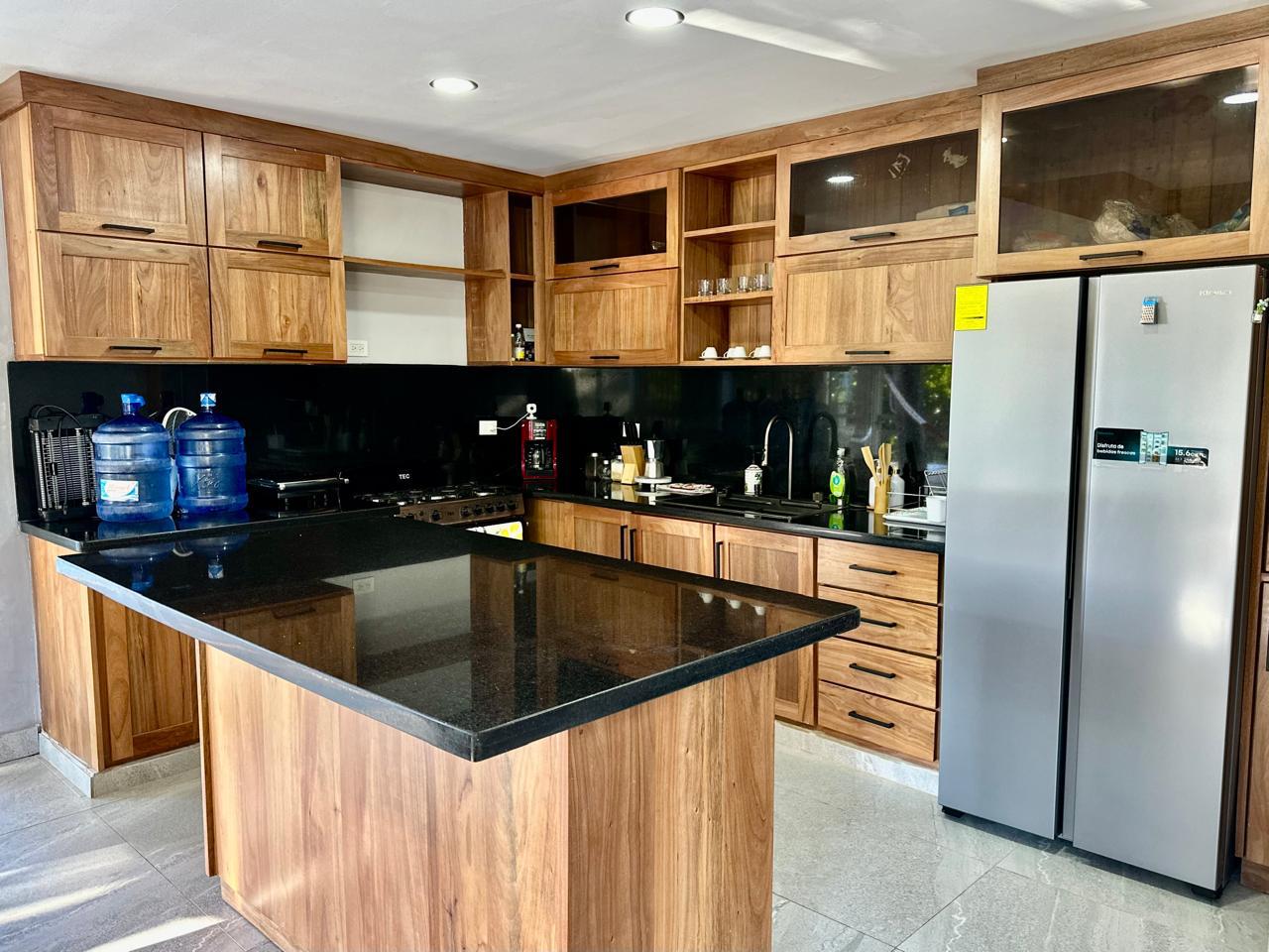 Move-In Ready Villa for Sale in Jarabacoa Foto 7317120-1.jpg