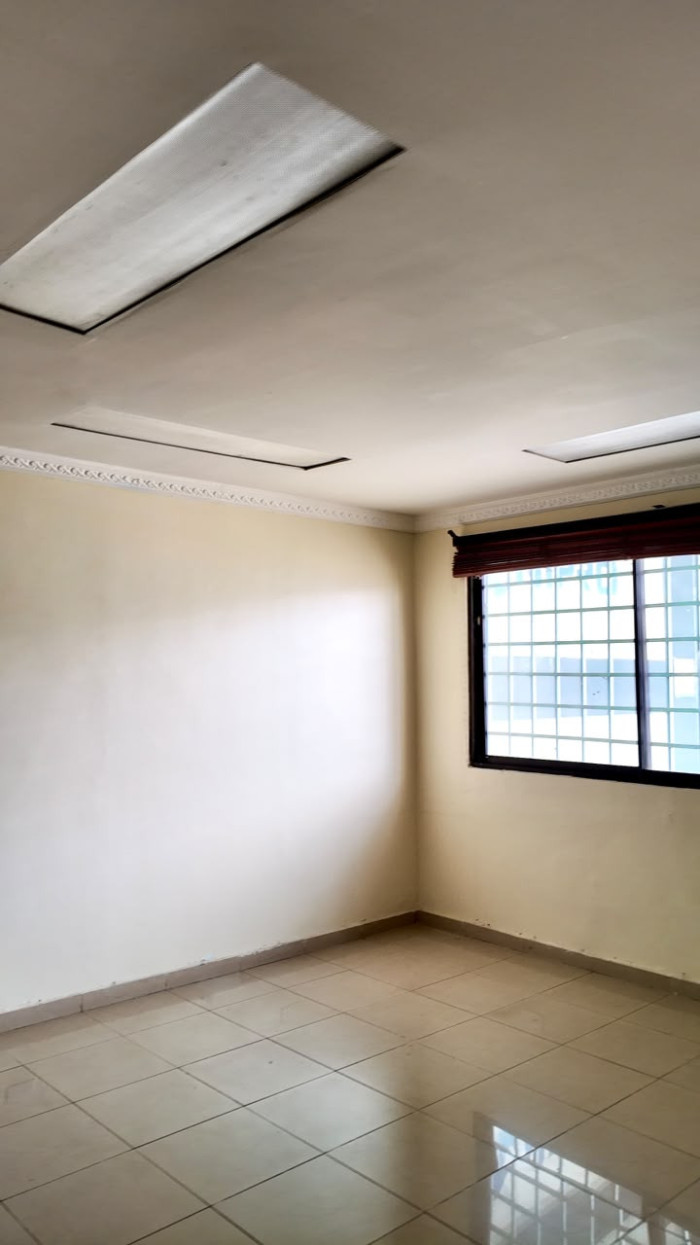 industrial Warehouse for Lease  Located in Herrera  Recently Vacated Foto 7317260-7.jpg