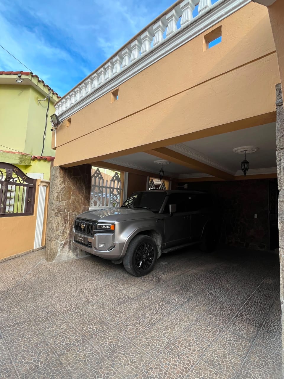 Casa de 2 Niveles en VENTA Villa Mella Res Máximo Gómez 4 Habitaciones Foto 7317264-12.jpg
