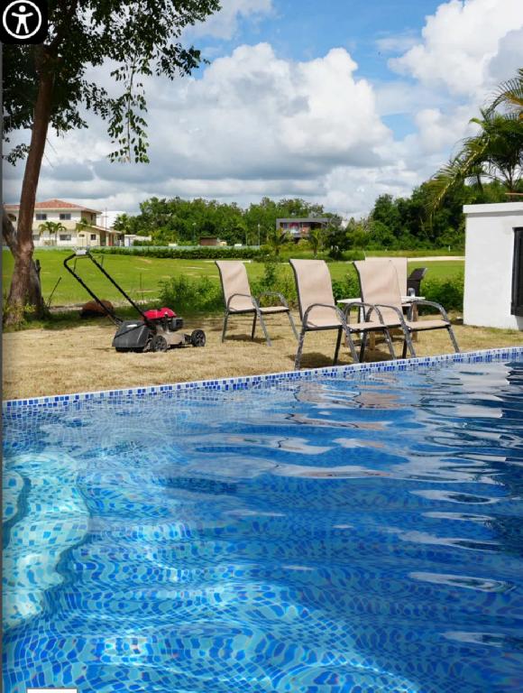 Vendo hermosa villa en Playa Nueva Romana  Foto 7317398-1.jpg
