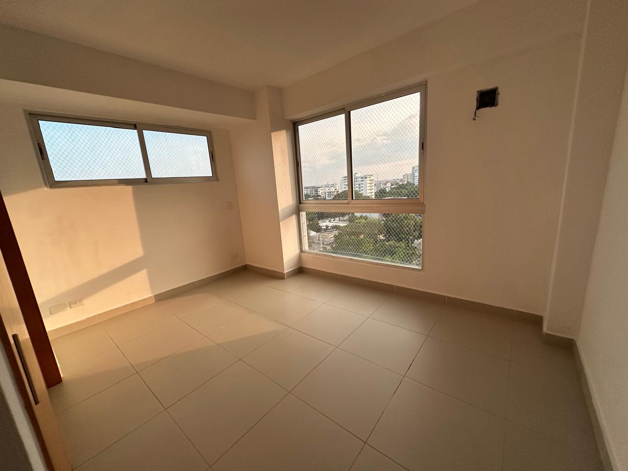 Apartamento en torre 9 niveles 7mo piso 2 parqueos 184 m2 balcon 2asce Foto 7317595-5.jpg